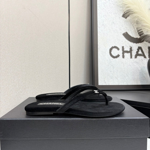 CC Crystal Logo Thong Sandal Black Velvet 352478
