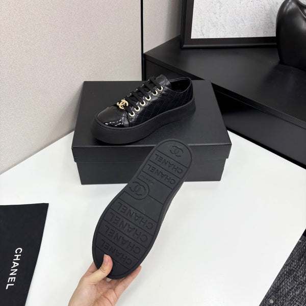 CC25 Lace-up Sneakers Black Cowhide And Patent Leather 352498