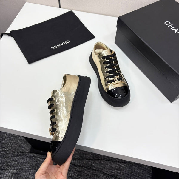 CC25 Lace-up Sneakers Gold Metallic Cowhide And Black Patent Leather 352500