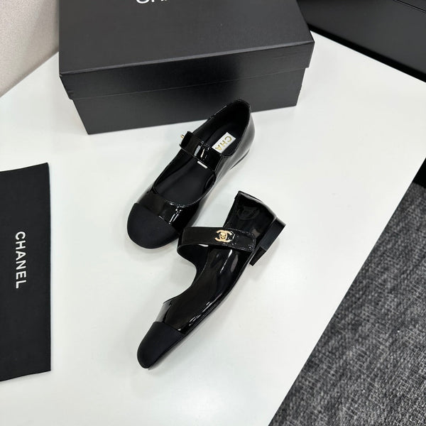 CC25 Mary Janes Black Patent Cowhide And Grosgrain 352505