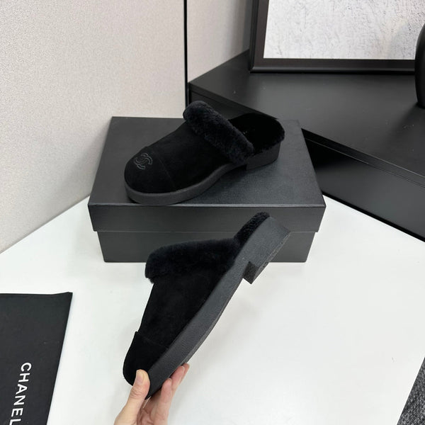 CC furry mule black suede and wool 532575