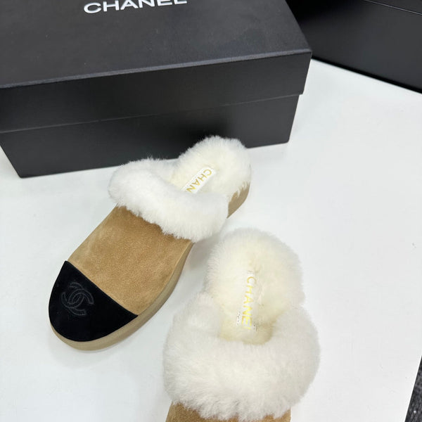 CC furry mule beige black suede and wool 532576