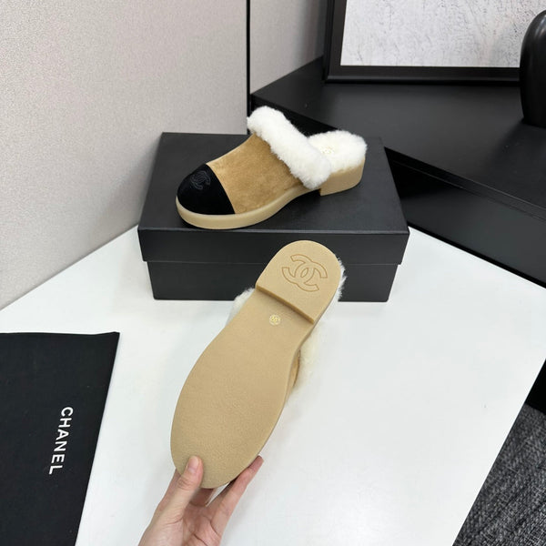 CC furry mule beige black suede and wool 532576