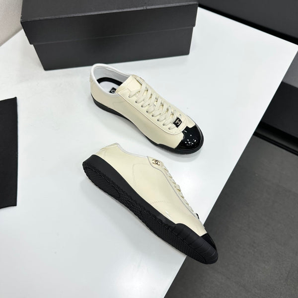 CC 2026 Sneakers Calfskin 926249