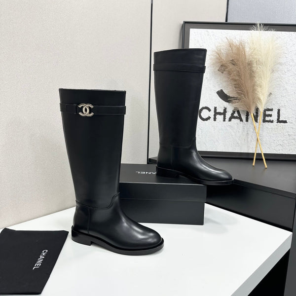 CC FW 2026 Long Flat Boot Black Cowhide 925678