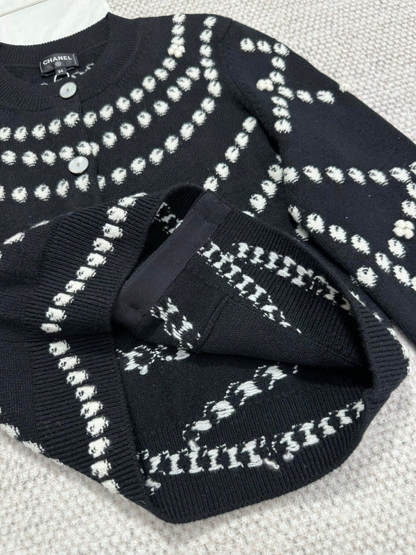CC 25 Pearls Cardigan Black Cashmere