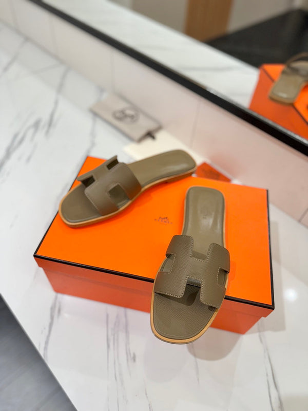 HM Oran Sandal Etoupe Goatskin 294865