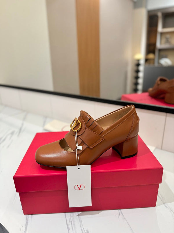 Mocassino con tacco VT 2025 Signature in pelle di vitello marrone 295069
