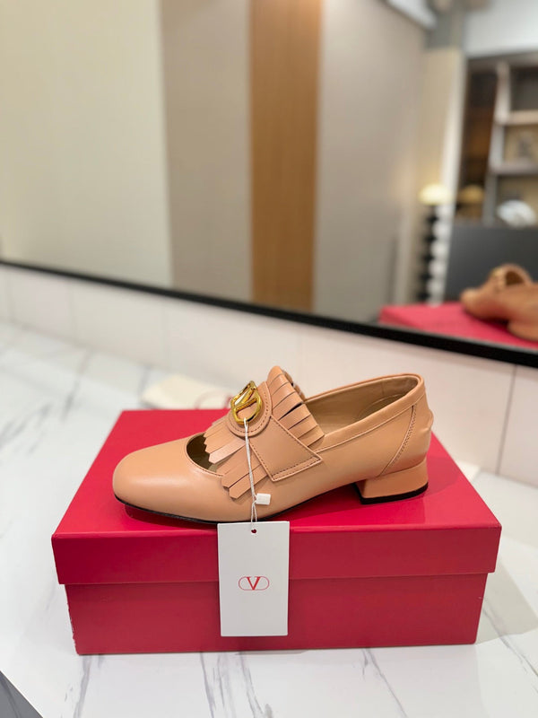 VT 2025 Signature Loafer Cantaloupe Calf Leather 295073