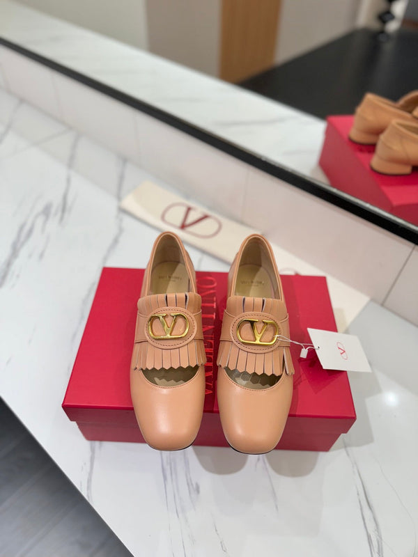 VT 2025 Signature Loafer Cantaloupe Calf Leather 295073