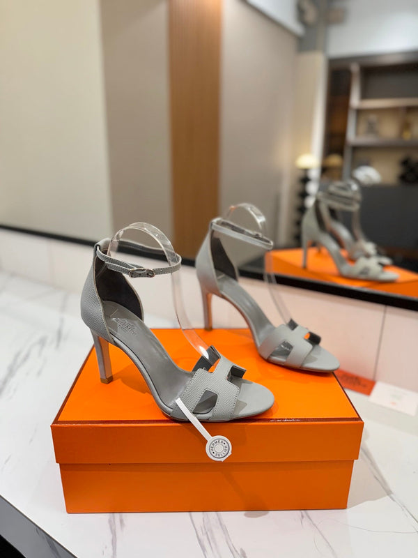 Sandali con tacco HM Joy in pelle di vacchetta grigia 294898