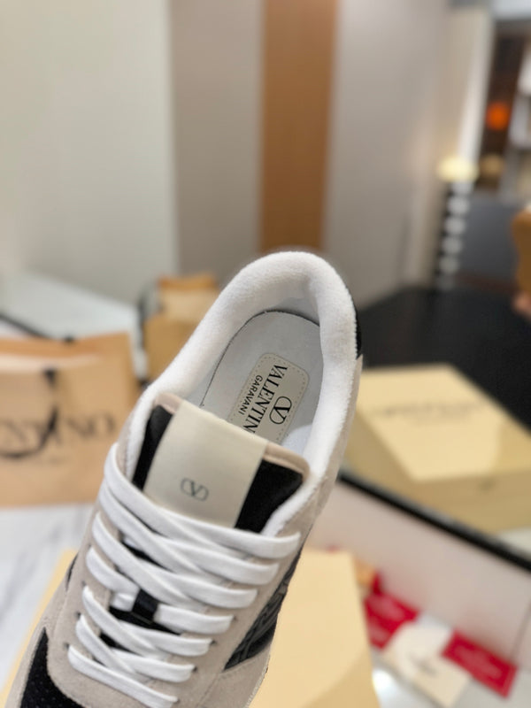 VT 25S Baskets décontractées Gris clair Noir Daim Cuir de vachette 560751