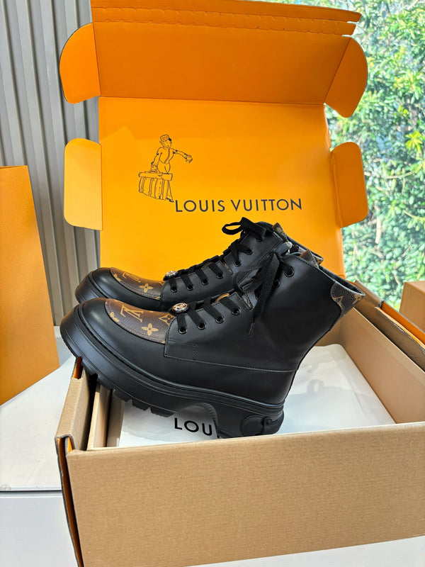 Lv Laureate Desert Boots Black Cowhide Brown Monogram Canvas 548798