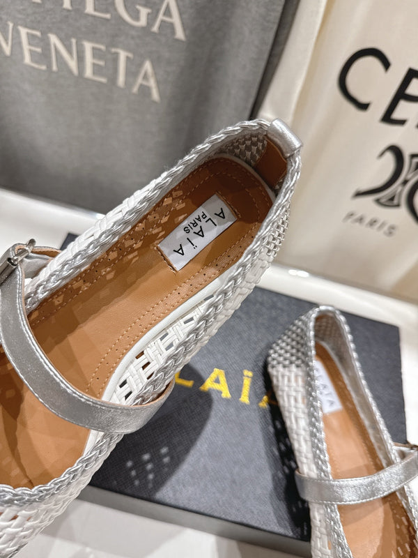 ALAIA MARY JANE FLATS in pelle di vitello intrecciata grigio misto bianco
