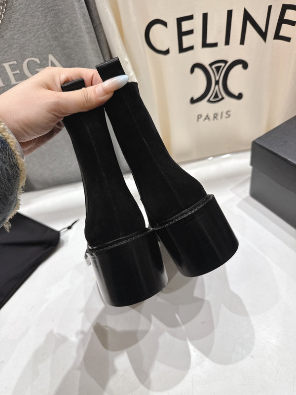 YSL 2025 Short Boot Black Suede 567581