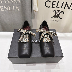 CC 26s Square-Toe Lace-Up Shoes with Leopard Print Scarf Black Leather 946033