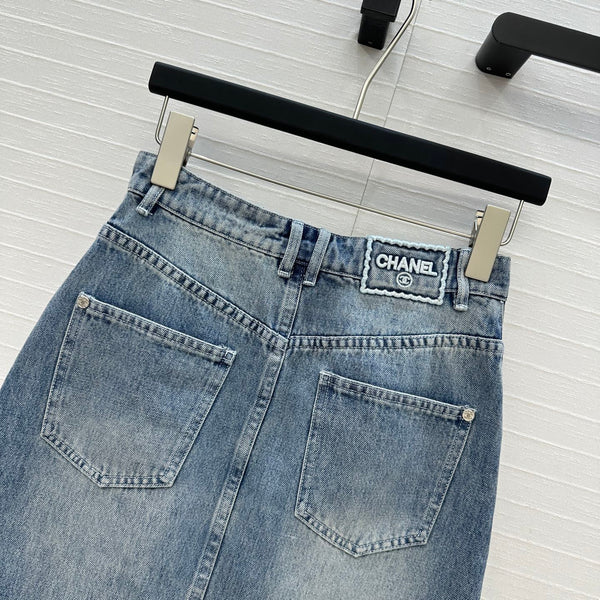 Gonna midi ricamata CC 25 in denim blu e cotone
