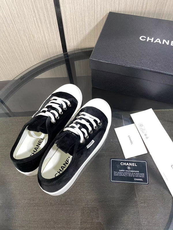 CC 26s Sneaker Black Suede 799310