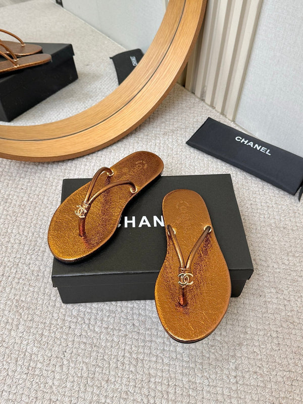 CC 2026 Thong Sandal Copper Metalic Calfskin 826473