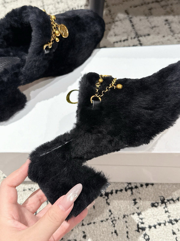 Chloe Covered Fur Slippers Black Wool 514327
