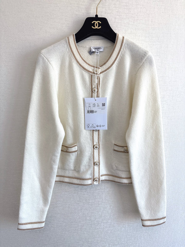 Cardigan col rond manches longues Chanel 2025 Cachemire Blanc 329415