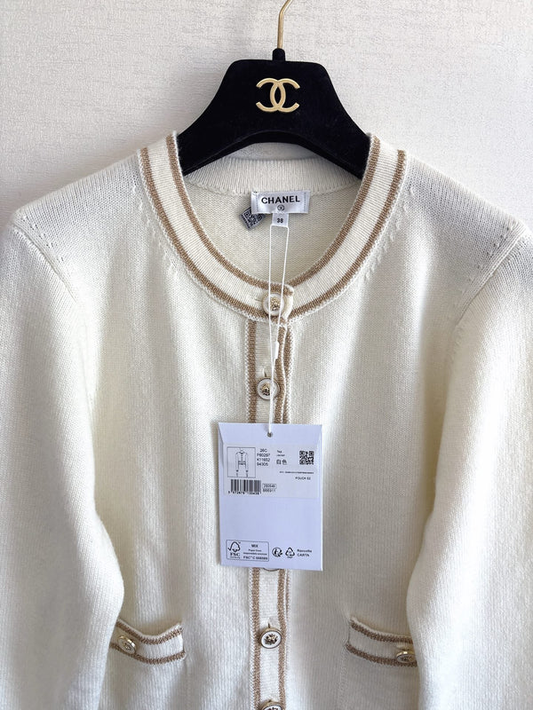 Cardigan col rond manches longues Chanel 2025 Cachemire Blanc 329415