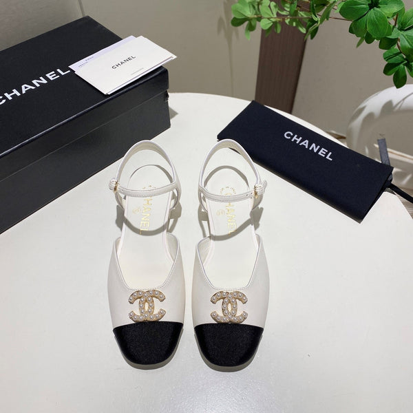 CC 25P Pearl Buckle Mary Jane Sandals Black White Sheepskin Frabic 466989
