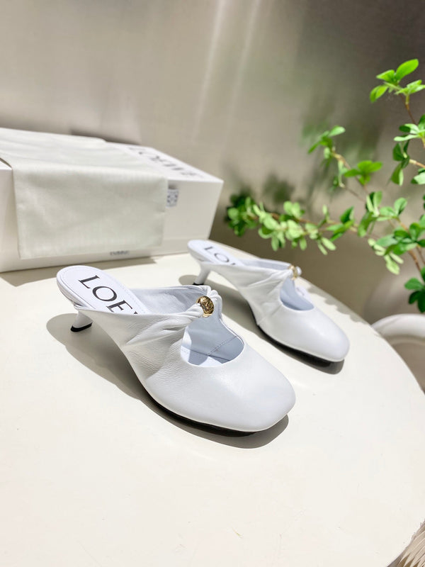 Loewe 25 Pebble Mule in pelle di agnello bianca