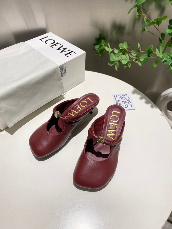 Loewe 25 Pebble Mule in pelle di agnello rosso rubino