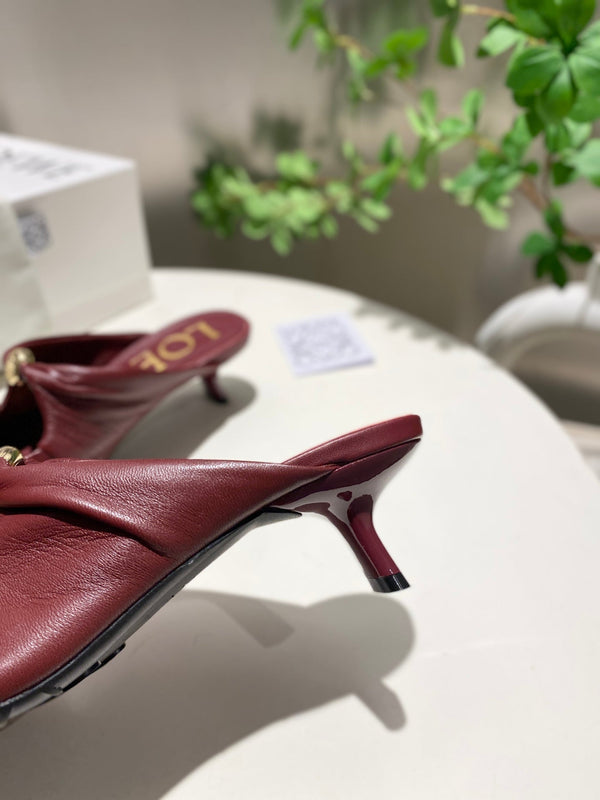 Loewe 25 Pebble Mule in pelle di agnello rosso rubino