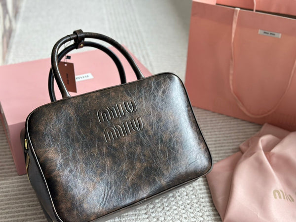 BORSA BEAU 34 IN PELLE DI VITELLO SABBIA/CAFFÈ