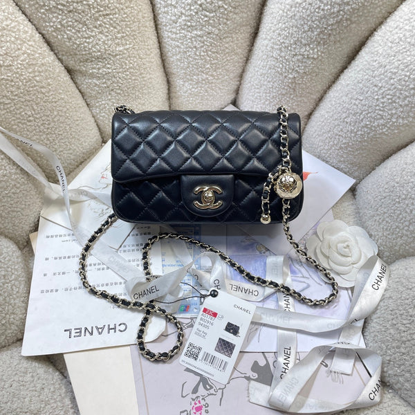 CC 26s Flap Bag 20 In Black Lambskin