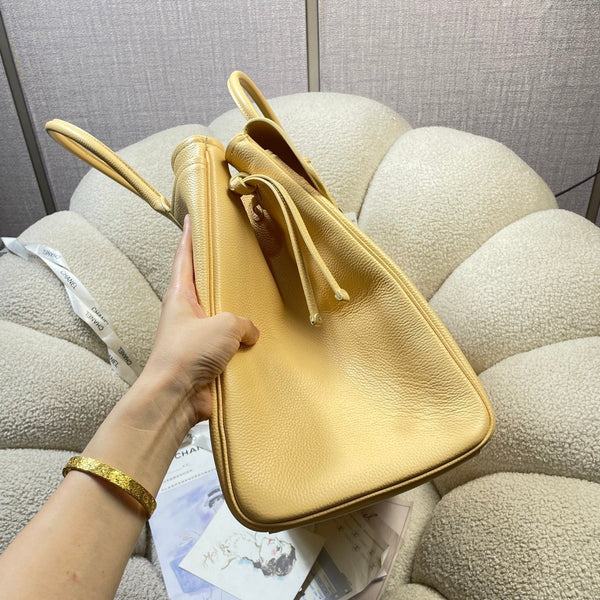 CC 26s Large Tote Bag Beige Grained Calfskin
