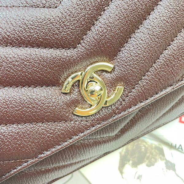 CC Maxi Flap Bag with Top Handle 31cm Coffee Goatskin