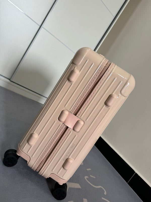 Rimowa 2025 Essential Valise Petal Pink Polycarbonate 274068