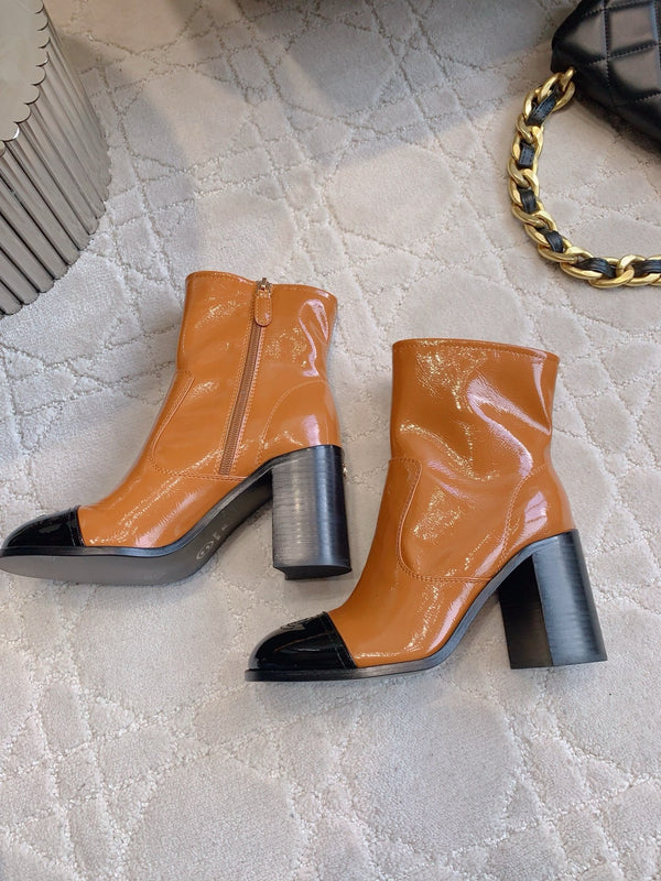 CC 25 Heeled Short Boot Camel Brown mix Black Patent Leather 516678