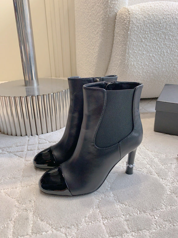 CC 25 Pearl Heel Boot Black Calfskin 516653