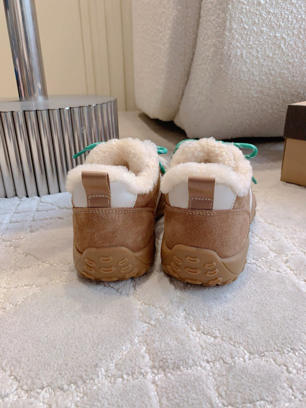 UGG Lanxuryee Cow Sneaker Brown Suede Shearling Lining 516901