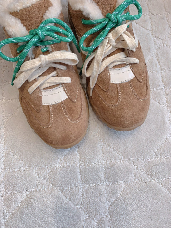 UGG Lanxuryee Cow Sneaker Brown Suede Shearling Lining 516901