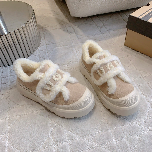 UGG Tazz Slipper Loafers  Beige  Suede and Fleece 516905