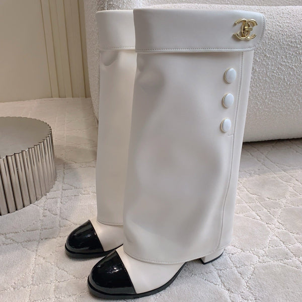 CC 25 Buttoned Boot White Calfskin 516647