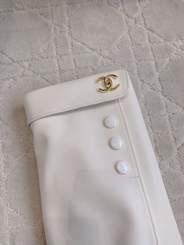 CC 25 Buttoned Boot White Calfskin 516647