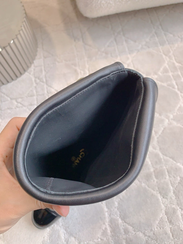 CC 25 Buttoned Boot Black Calfskin 516649