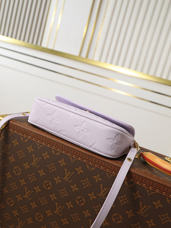 LV Wallet On Chain Ivy 23.5cm Pink Embossed Cowhide GHW