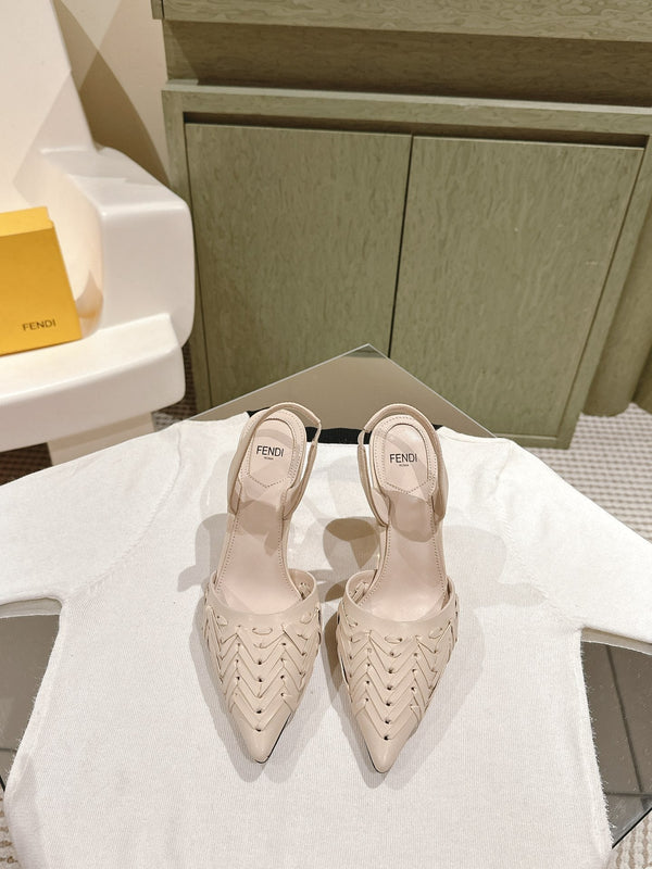 FENDI PRIMA SLINGBACK CON TACCO ALTO 85 MM IN PELLE DI AGNELLO BEIGE E FERRAMENTA ORO