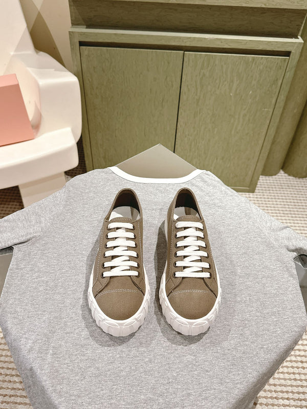 Miu Sneakers Olive Green Canvas 445547