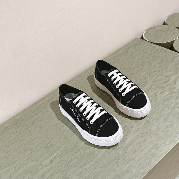 Miu Sneakers Black Canvas 445551