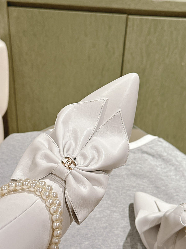 CC 24A Stivali alti fino al ginocchio con fiocco di perle 65 mm in pelle di pecora bianca 447464
