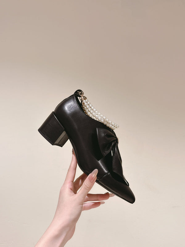 CC 24A Pearl Bow Slingbacks 65mm Black Sheepskin 447465