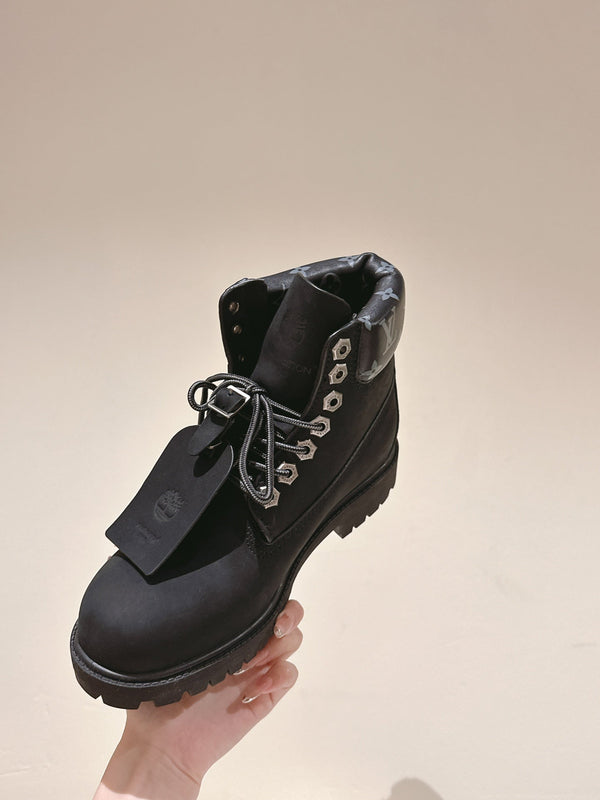 Stivaletto alla caviglia LV x Timberland 6in 50mm in pelle scamosciata nera e tela monogramma 450427